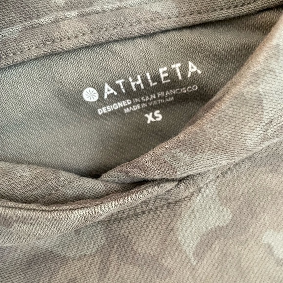 Athleta | Farallon Camo Cropped Sweatshirt | Size XS - Picture 11 of 12